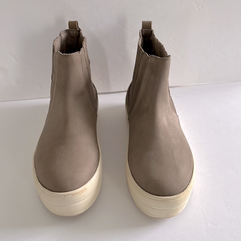 J/SLIDES NYC $170 Women’s Nubuck Hype Waterproof Booties Shoes Boots 8 1/2M NWT - Picture 7 of 9